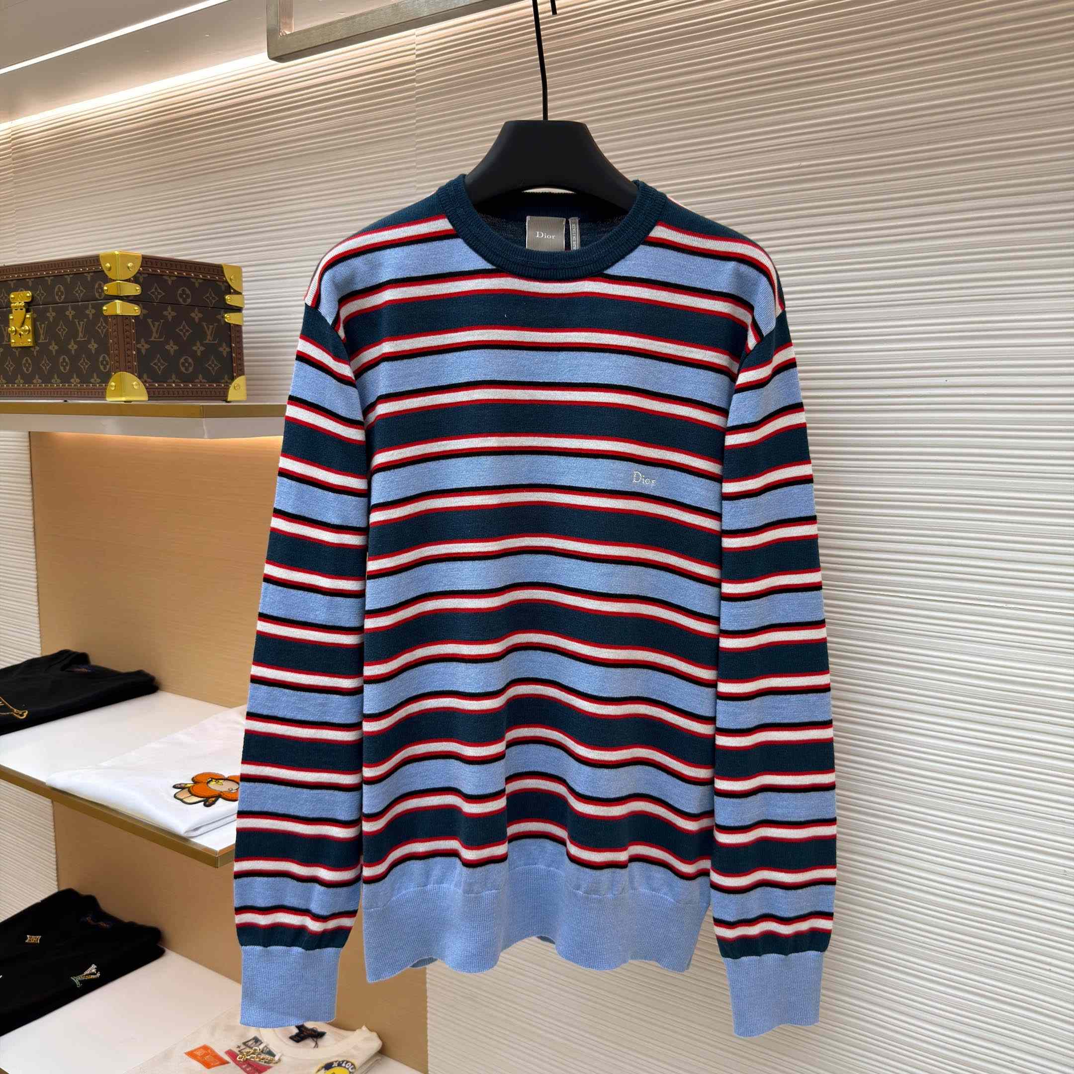 Dior Long-Sleeved T-Shirt - FashionPlug