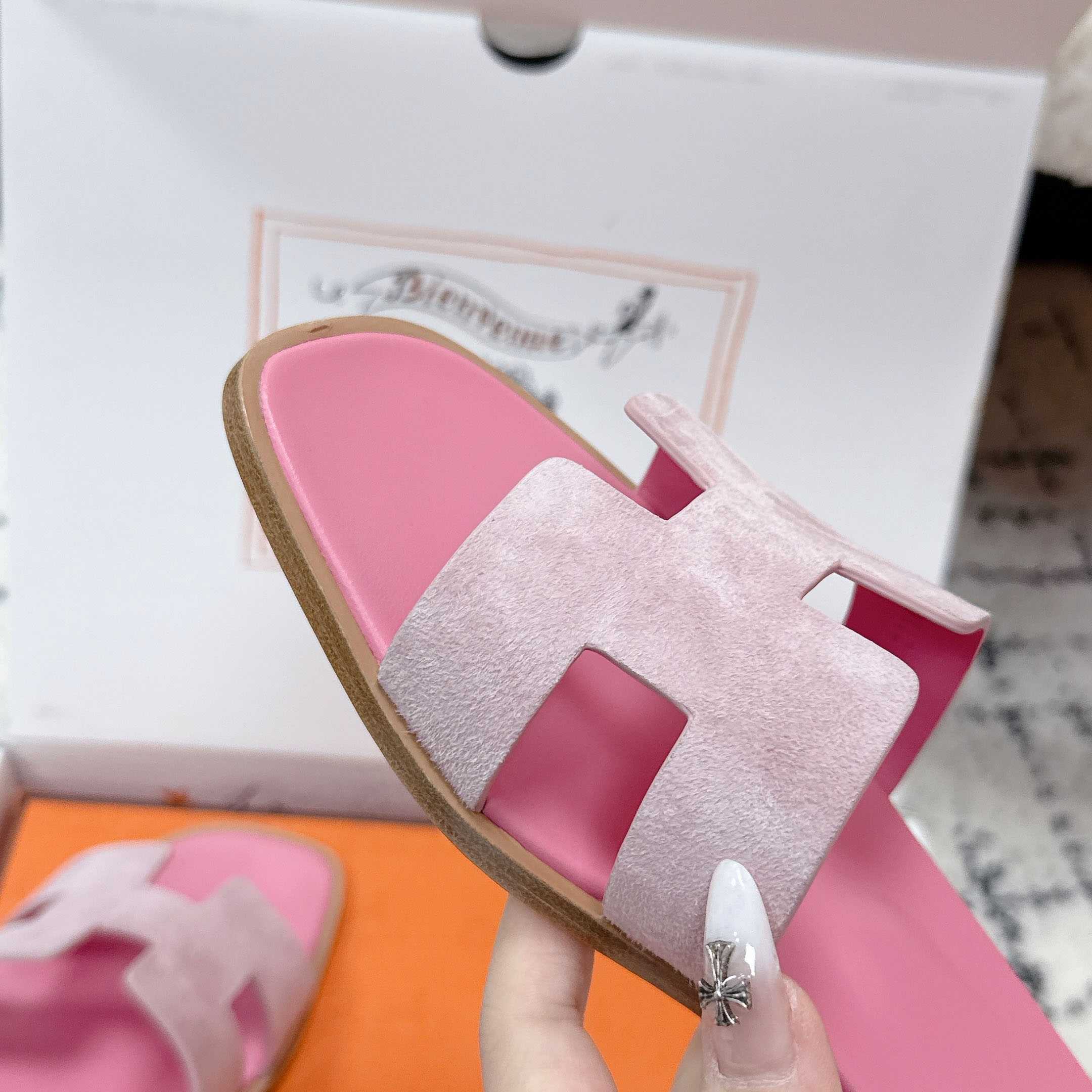 Hermes Oran Sandal - FashionPlug