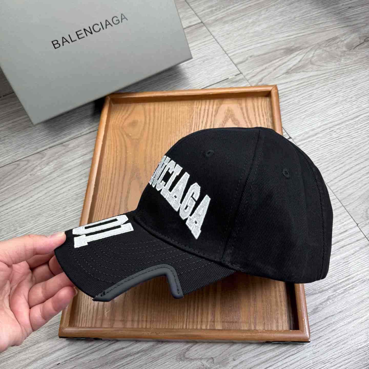 Balenciaga Cap - FashionPlug