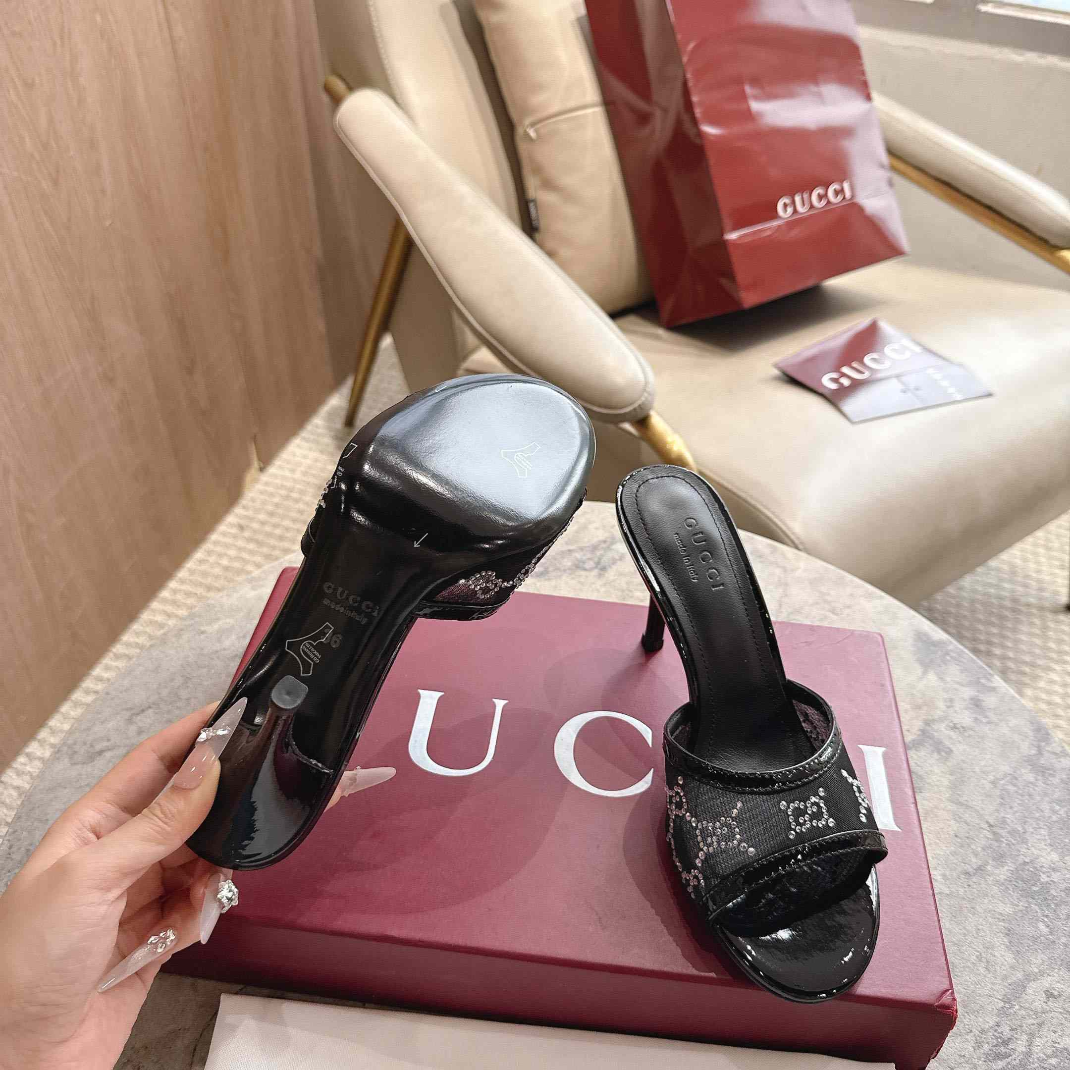 Gucci Women's crystal slide sandal - FashionPlug