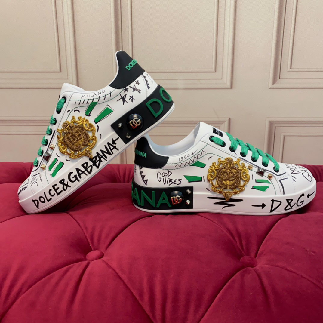 Dolce & Gabbana Logo-Patch Sneakers - FashionPlug