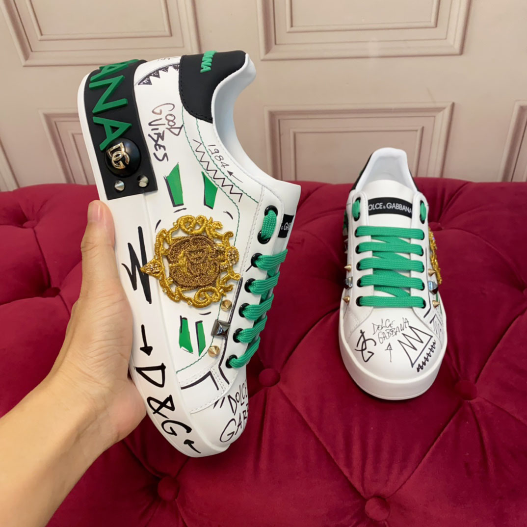 Dolce & Gabbana Logo-Patch Sneakers - FashionPlug