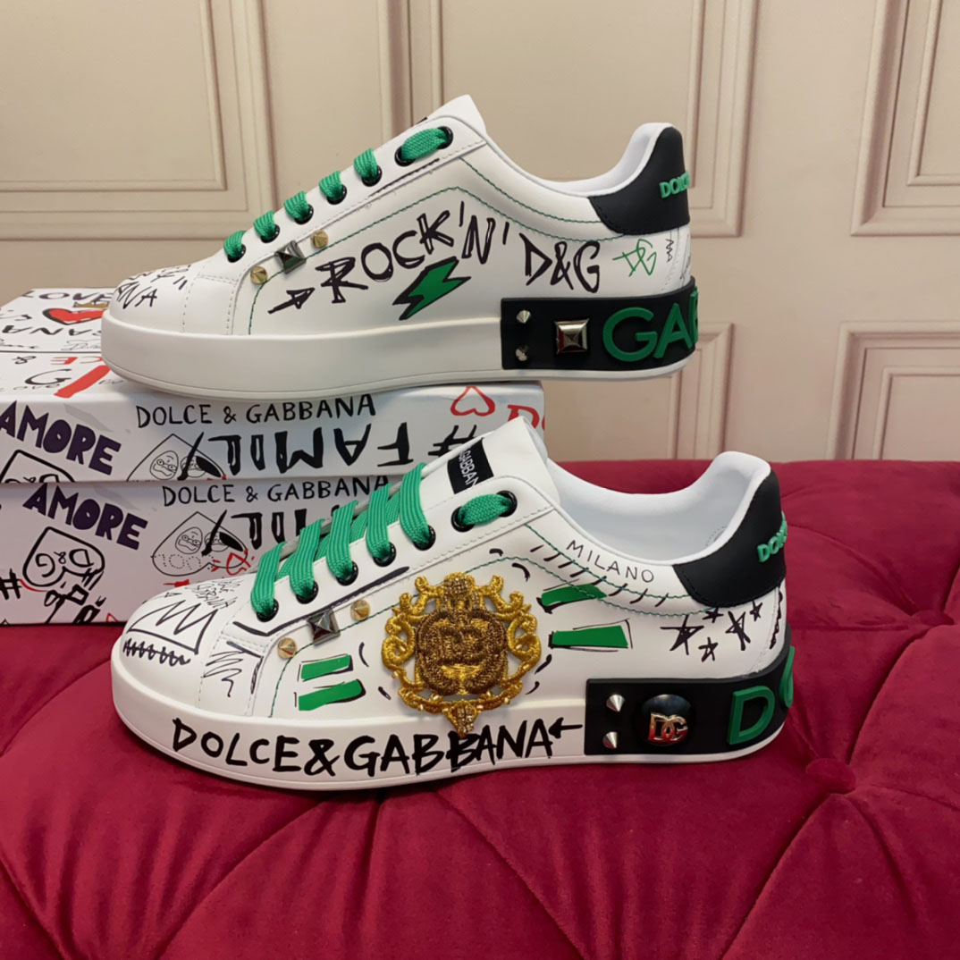Dolce & Gabbana Logo-Patch Sneakers - FashionPlug