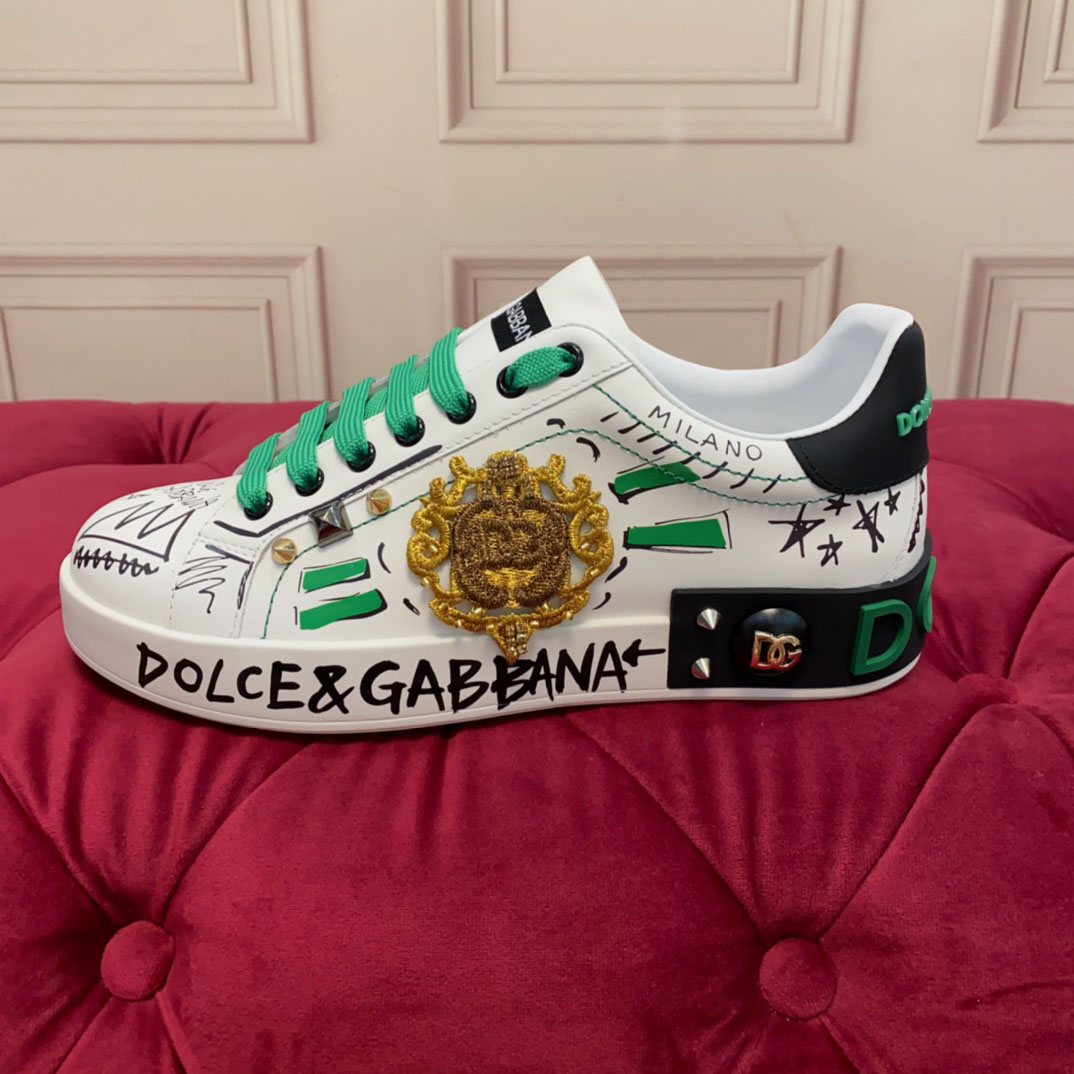 Dolce & Gabbana Logo-Patch Sneakers - FashionPlug