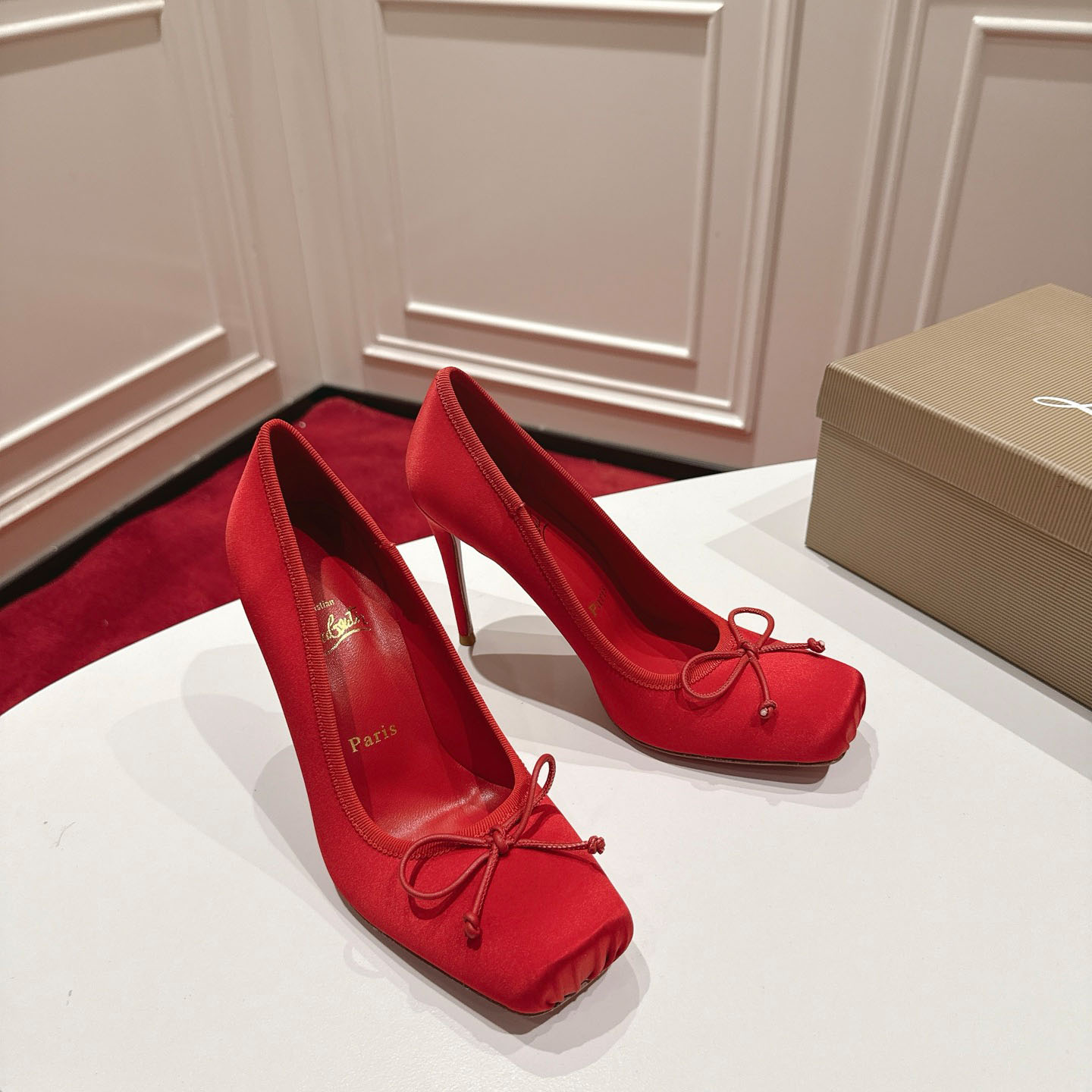 Christian Louboutin Cassia Nodo 100 mm Pumps  Crepe Satin - FashionPlug