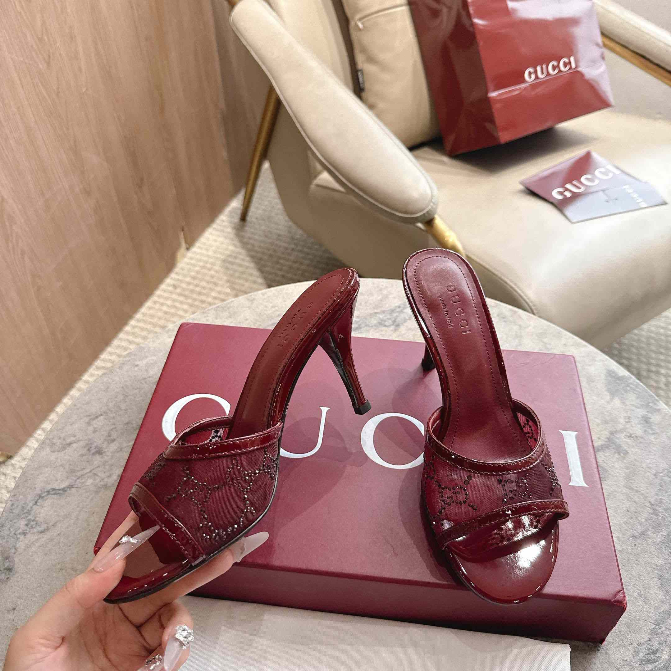 Gucci Women's crystal slide sandal - FashionPlug