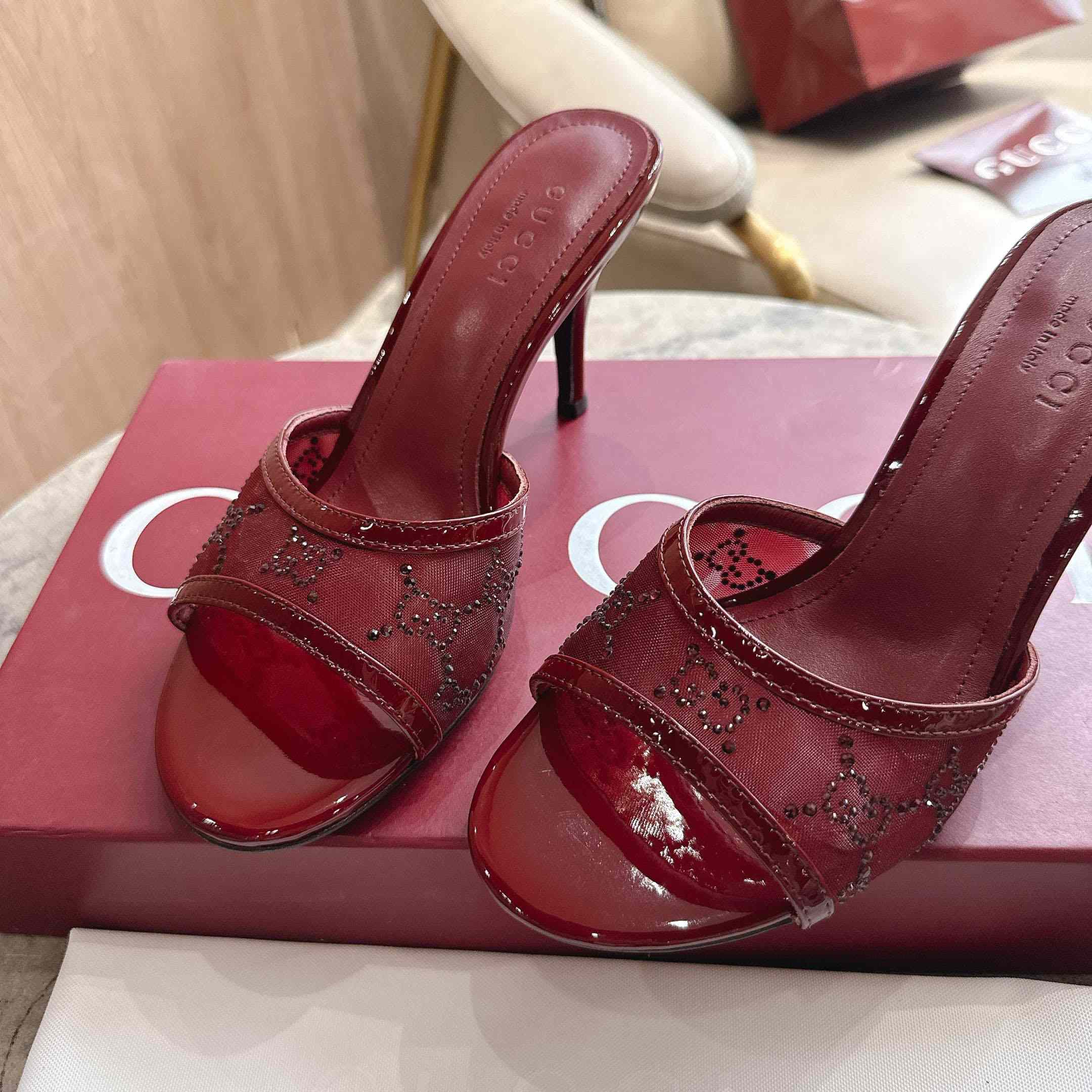Gucci Women's crystal slide sandal - FashionPlug