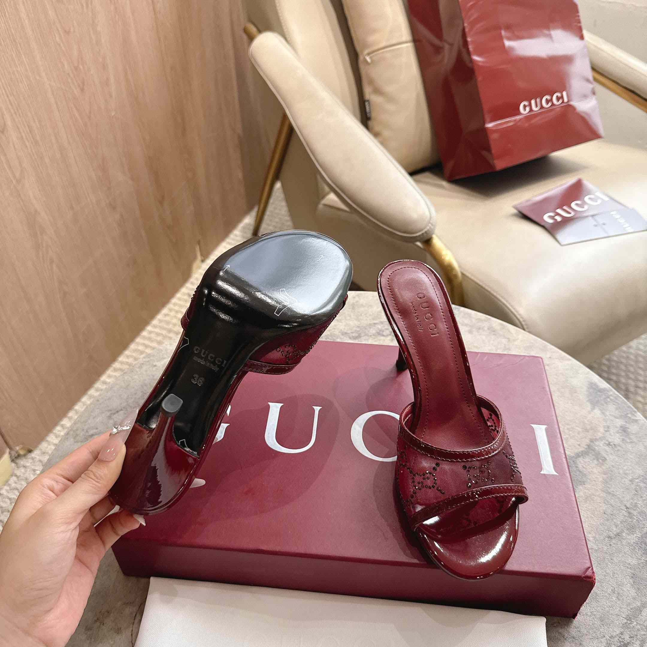 Gucci Women's crystal slide sandal - FashionPlug