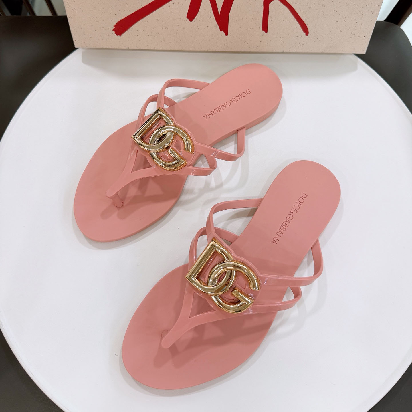Dolce & Gabbana Rubber Beachwear Slides With Logo - FashionPlug