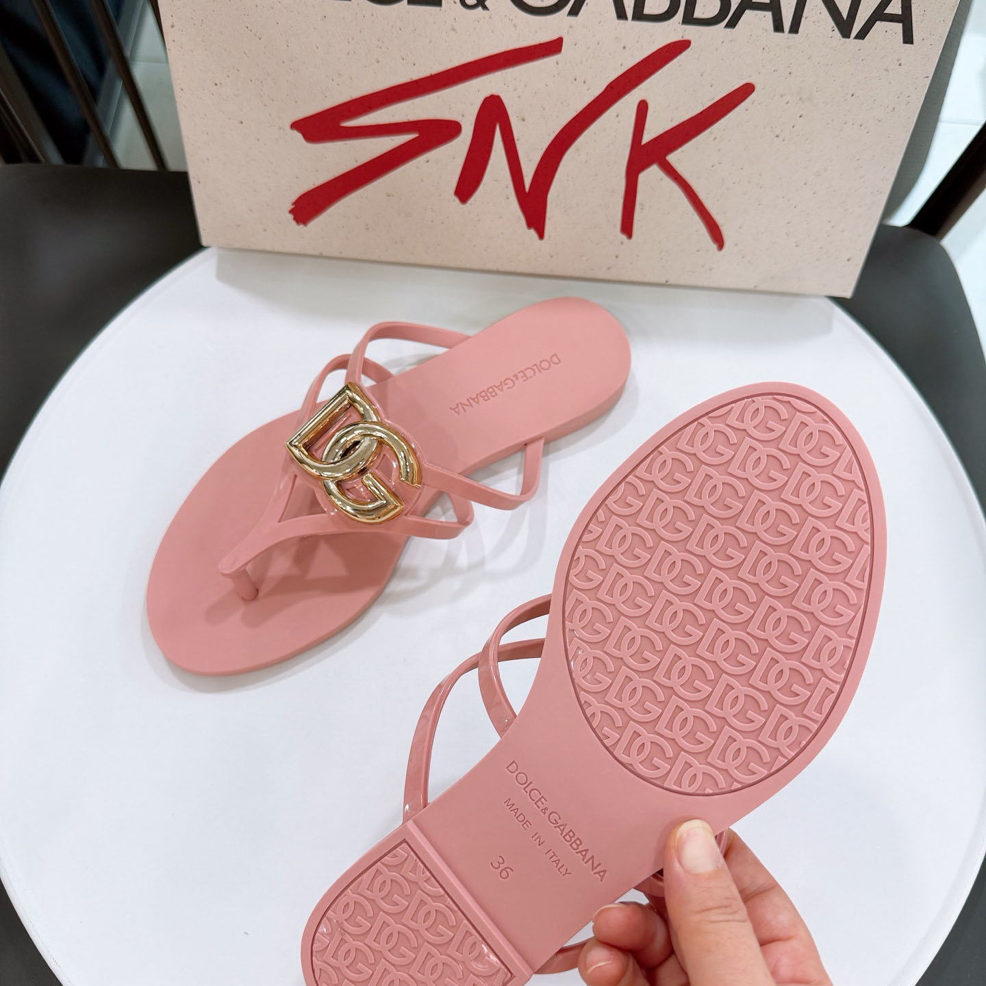 Dolce & Gabbana Rubber Beachwear Slides With Logo - FashionPlug