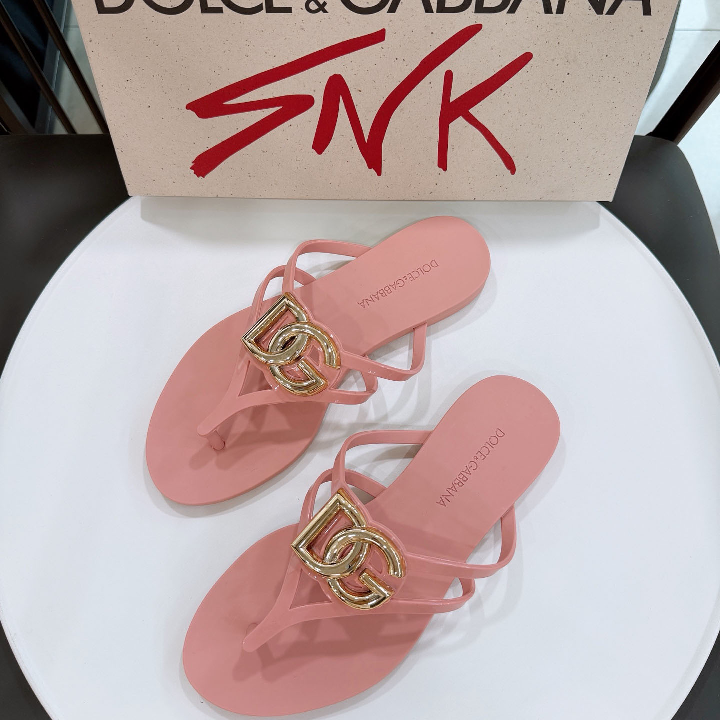 Dolce & Gabbana Rubber Beachwear Slides With Logo - FashionPlug