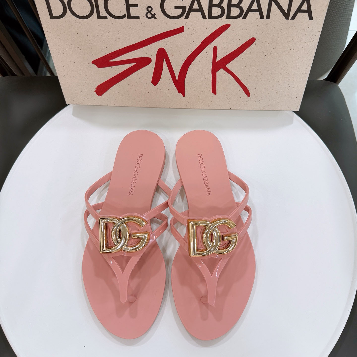 Dolce & Gabbana Rubber Beachwear Slides With Logo - FashionPlug
