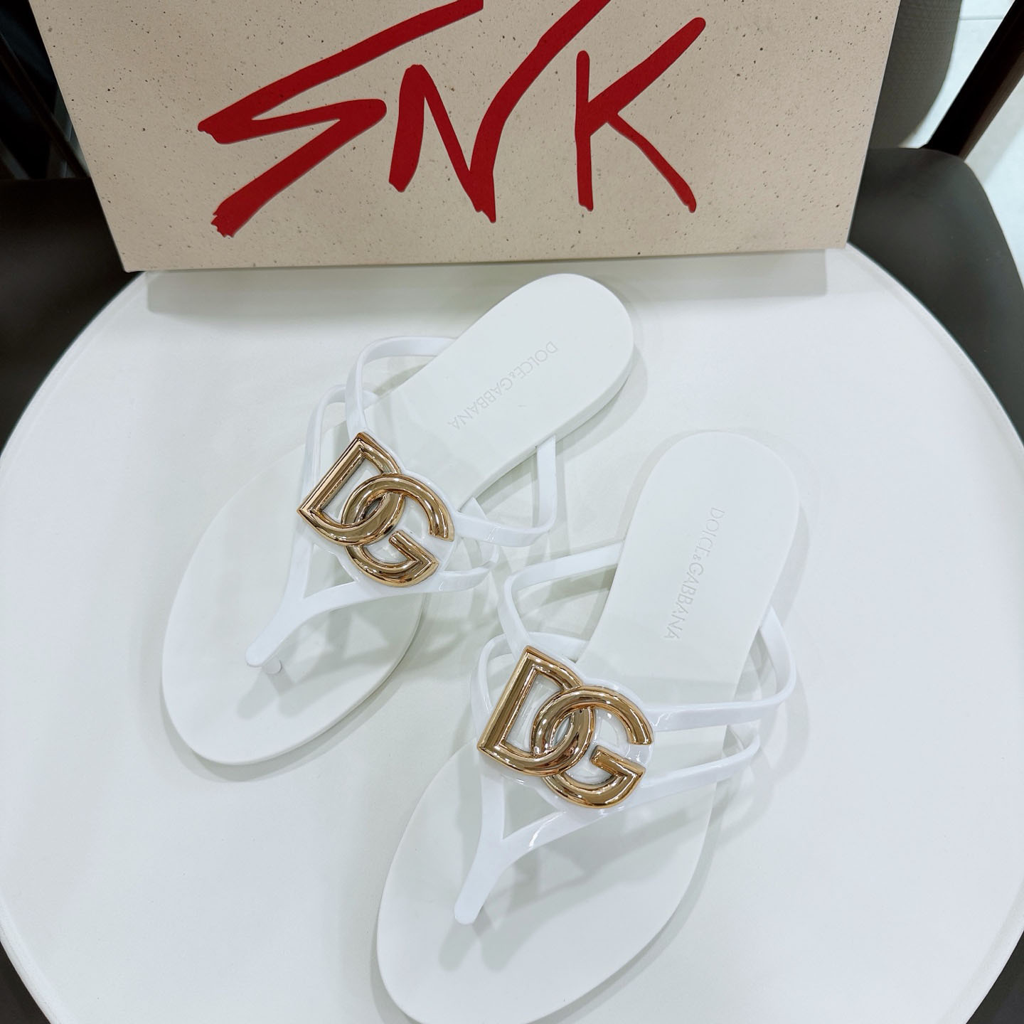 Dolce & Gabbana Rubber Beachwear Slides With Logo - FashionPlug
