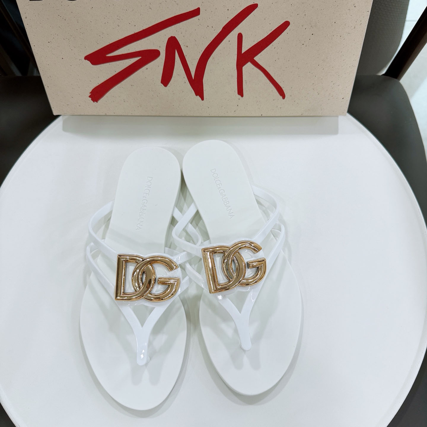 Dolce & Gabbana Rubber Beachwear Slides With Logo - FashionPlug