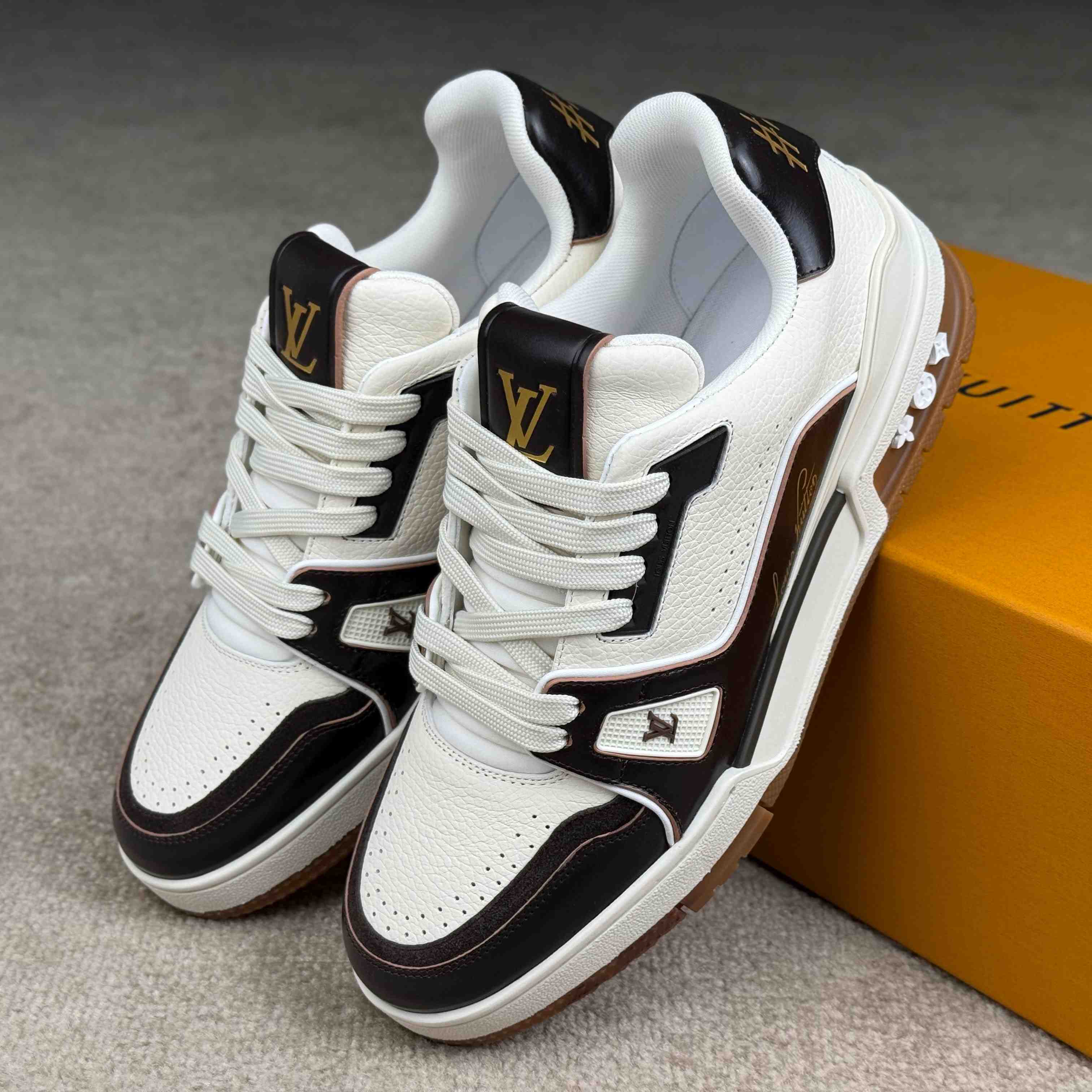 Louis Vuitton LV Trainer Sneaker  1AKBA2 - FashionPlug