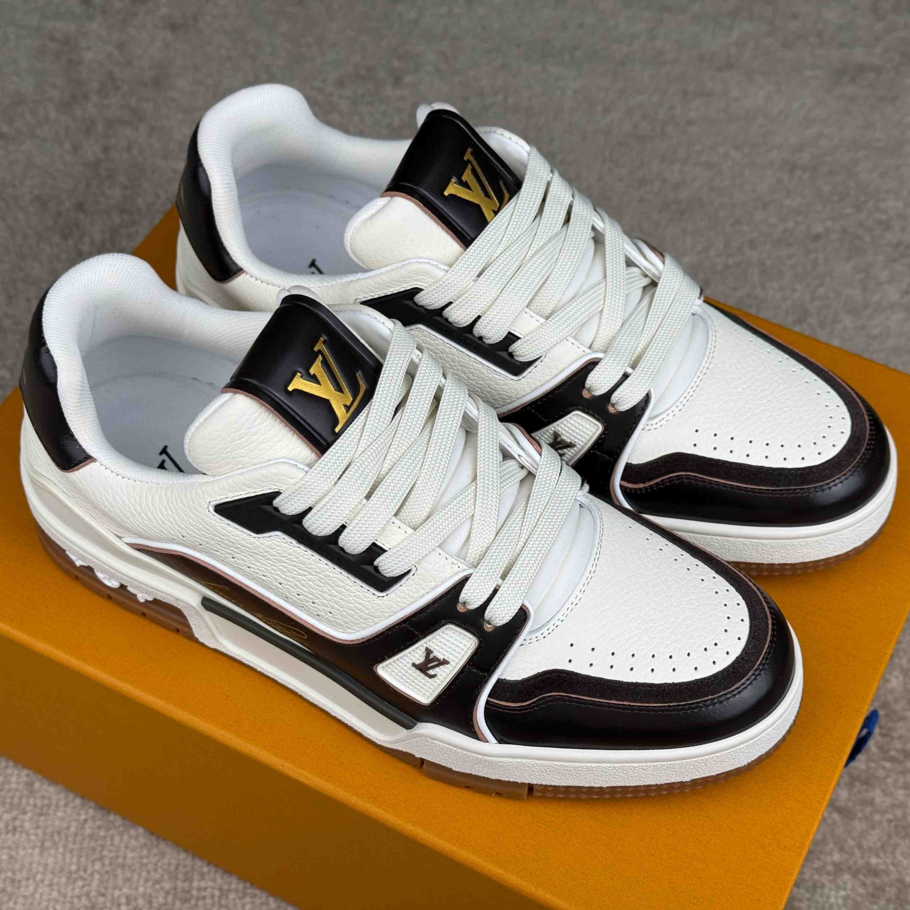 Louis Vuitton LV Trainer Sneaker  1AKBA2 - FashionPlug