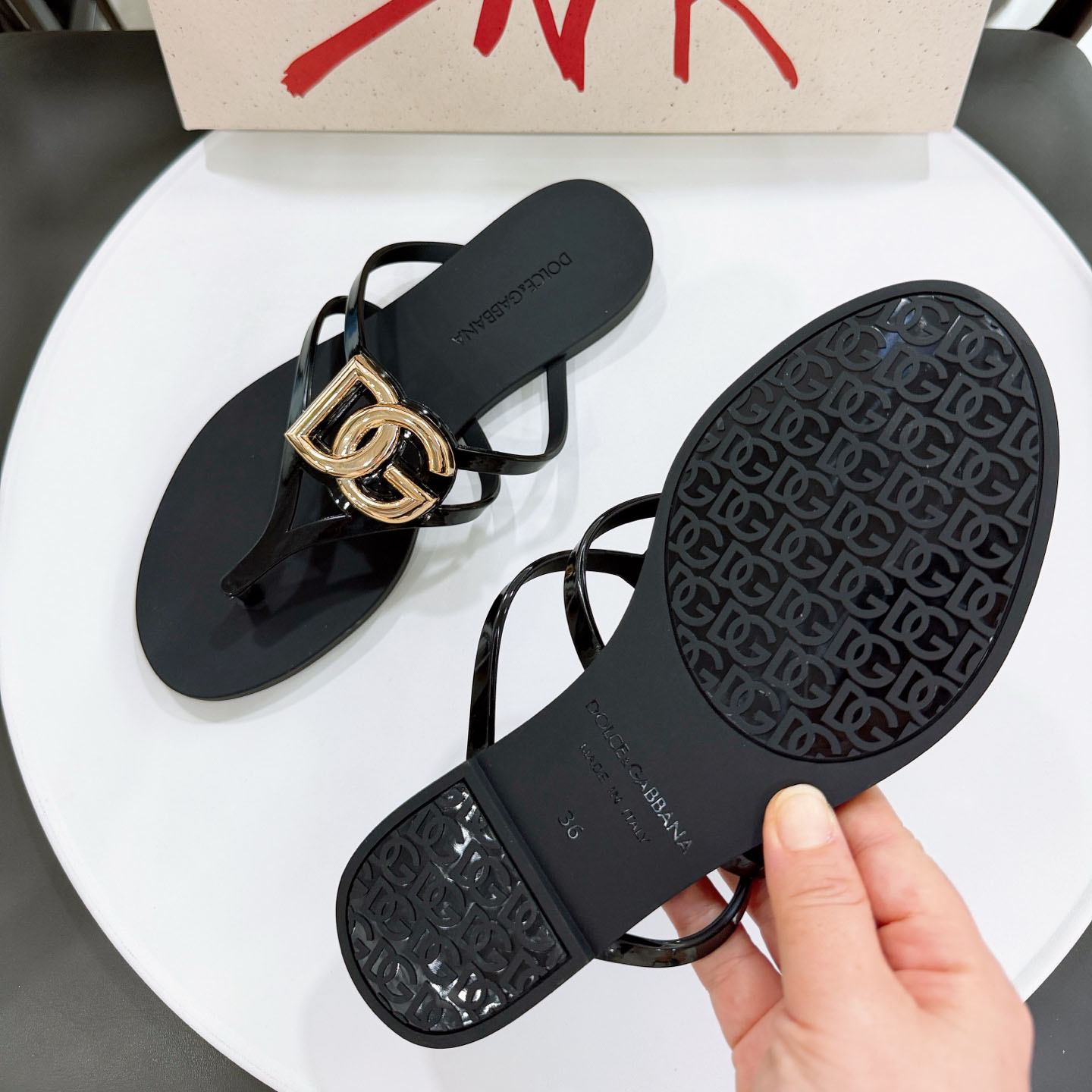 Dolce & Gabbana Rubber Beachwear Slides With Logo - FashionPlug