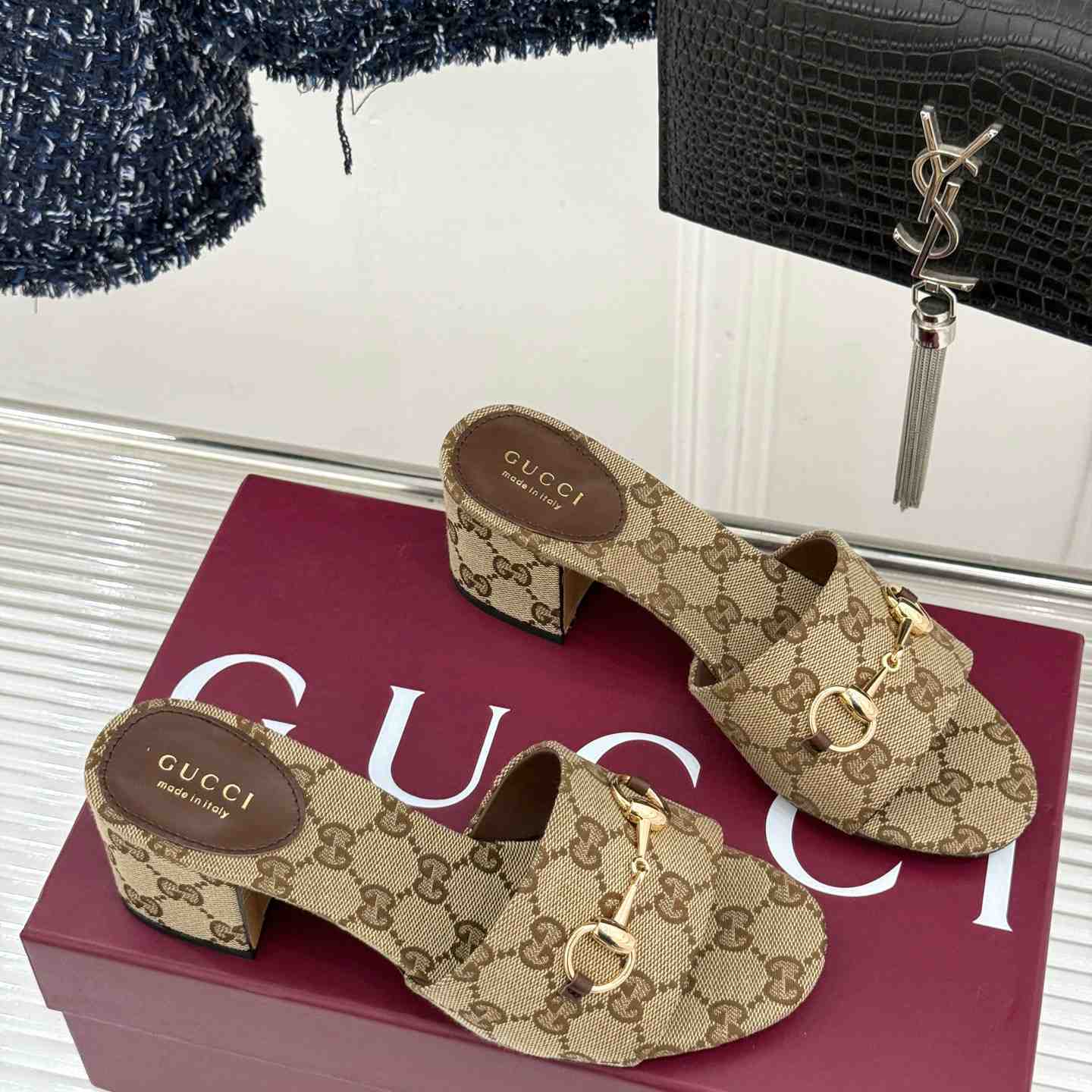 Gucci Women's slide sandal with Horsebit - FashionPlug