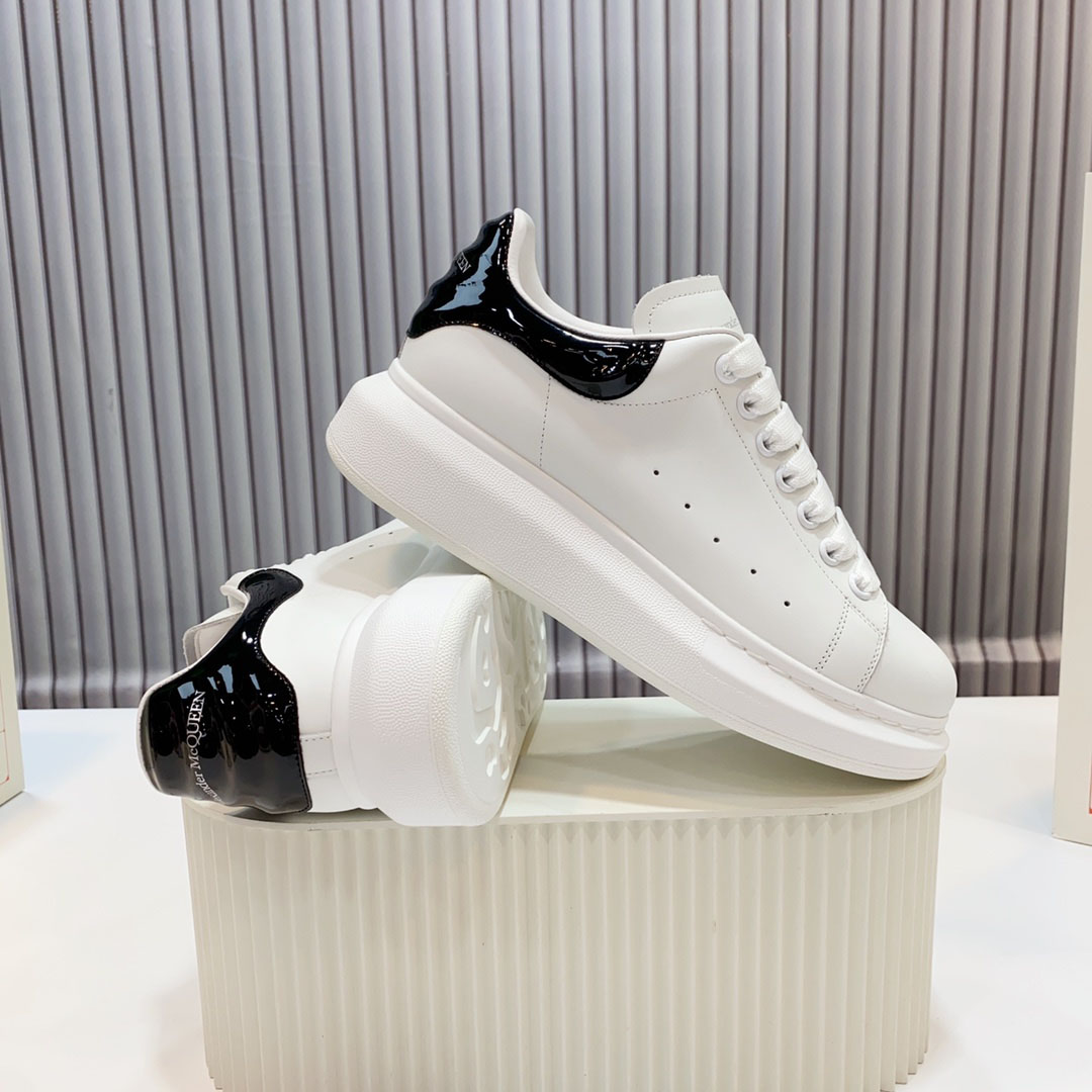 Alexander McQueen Oversized Sneaker  'White Black' - FashionPlug
