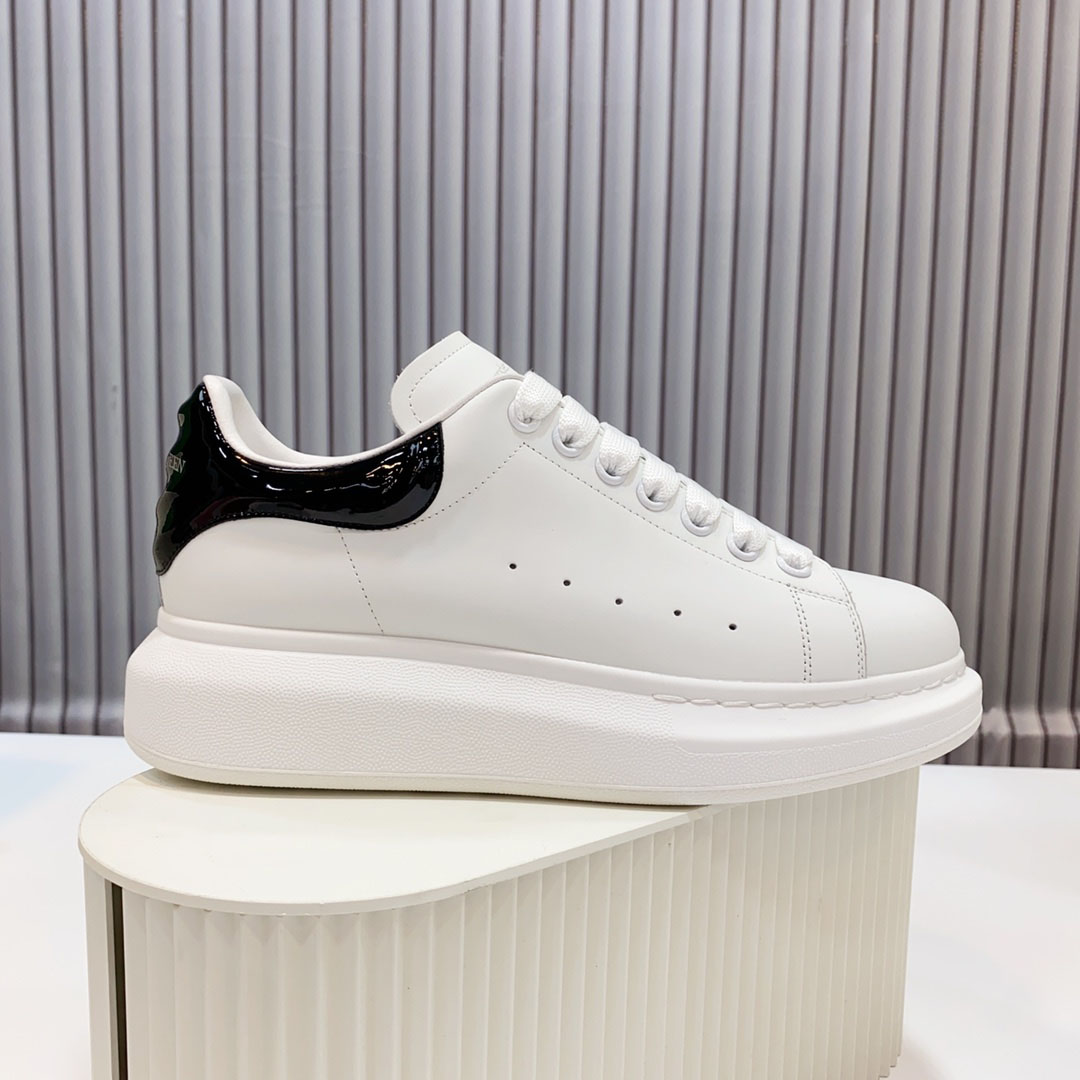 Alexander McQueen Oversized Sneaker  'White Black' - FashionPlug