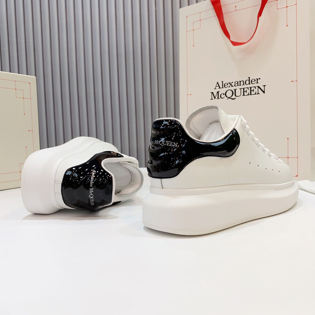 Alexander McQueen Oversized Sneaker  'White Black' - FashionPlug