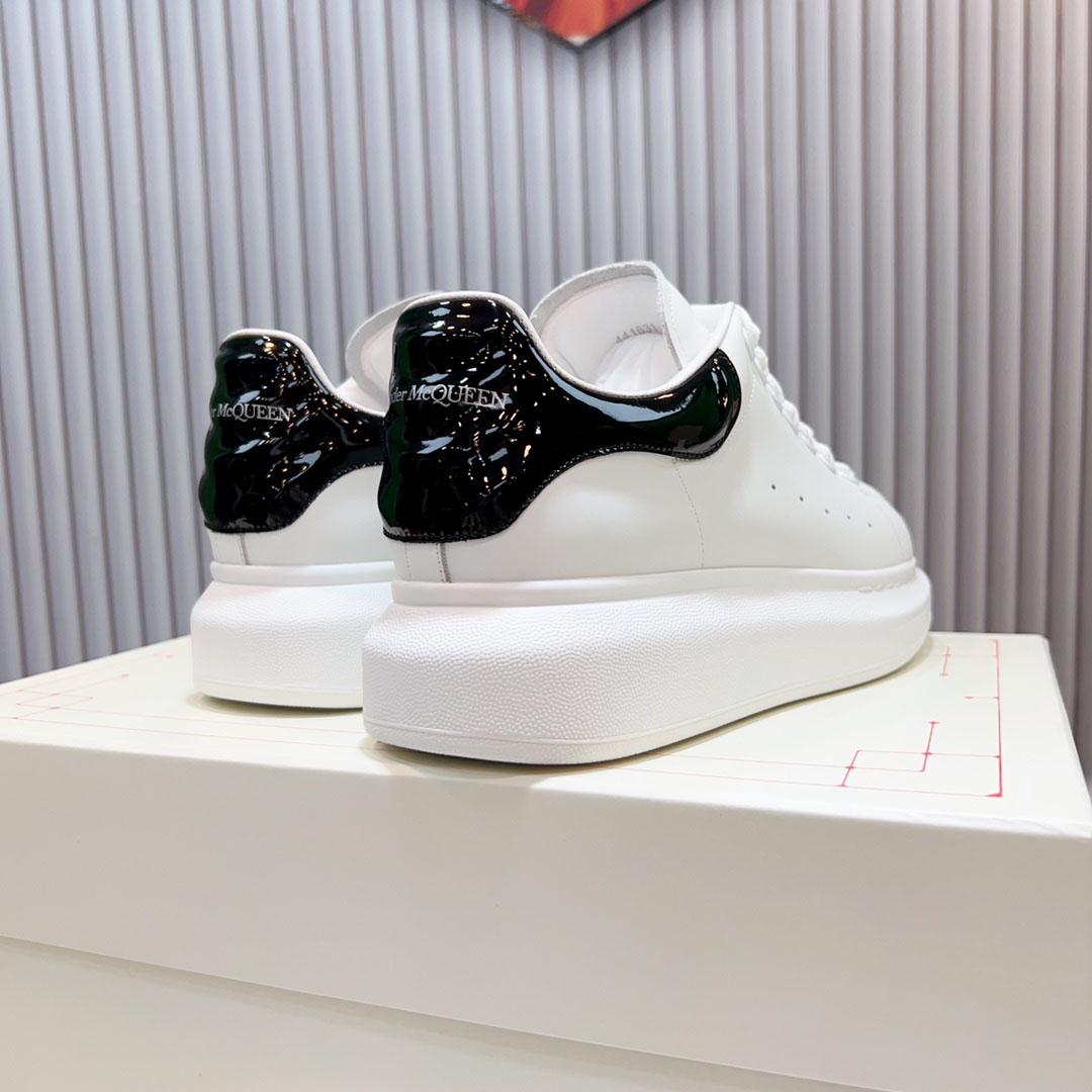 Alexander McQueen Oversized Sneaker  'White Black' - FashionPlug