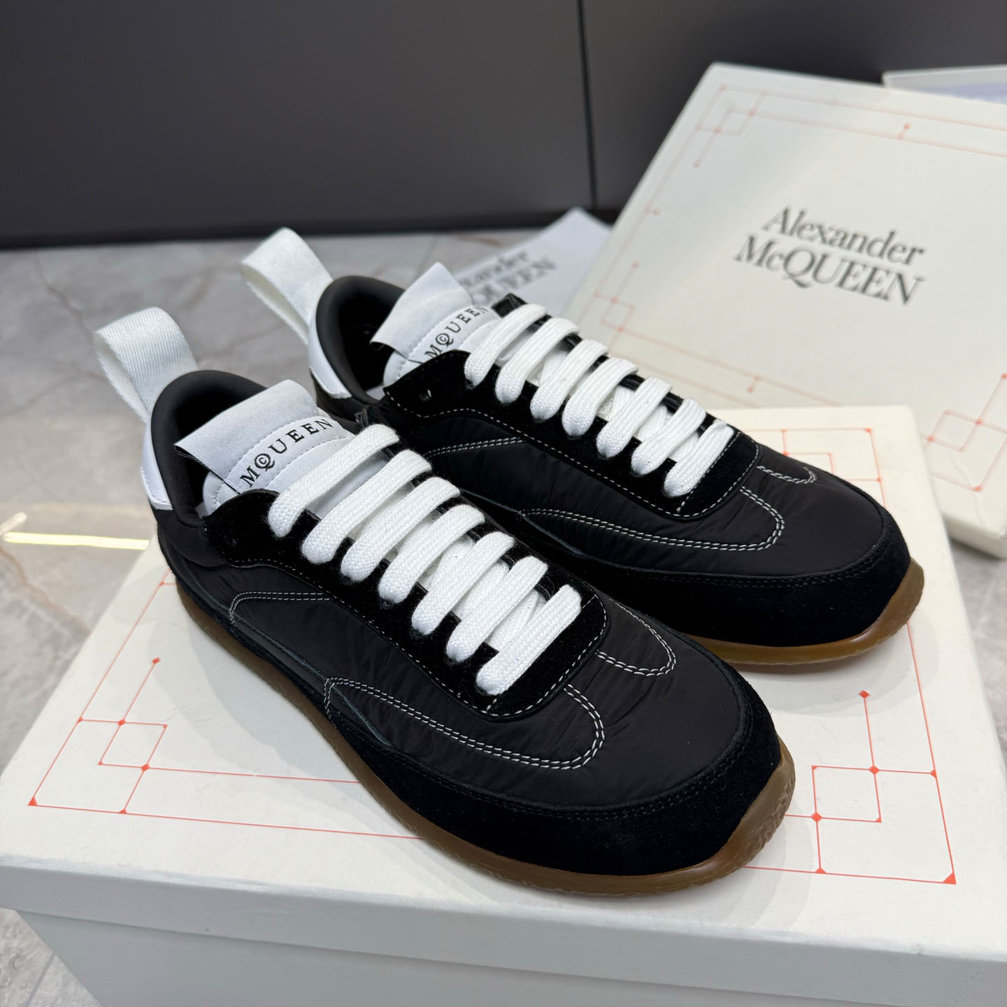 Alexander McQueen  EC1 Sneaker In Black - FashionPlug