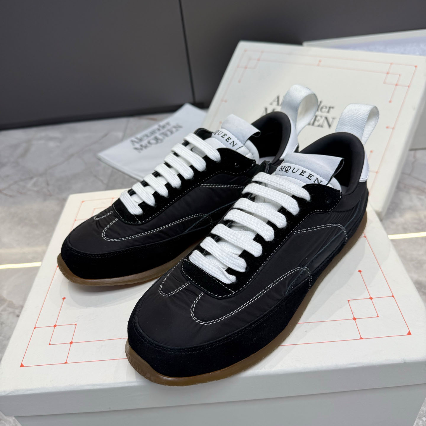 Alexander McQueen  EC1 Sneaker In Black - FashionPlug