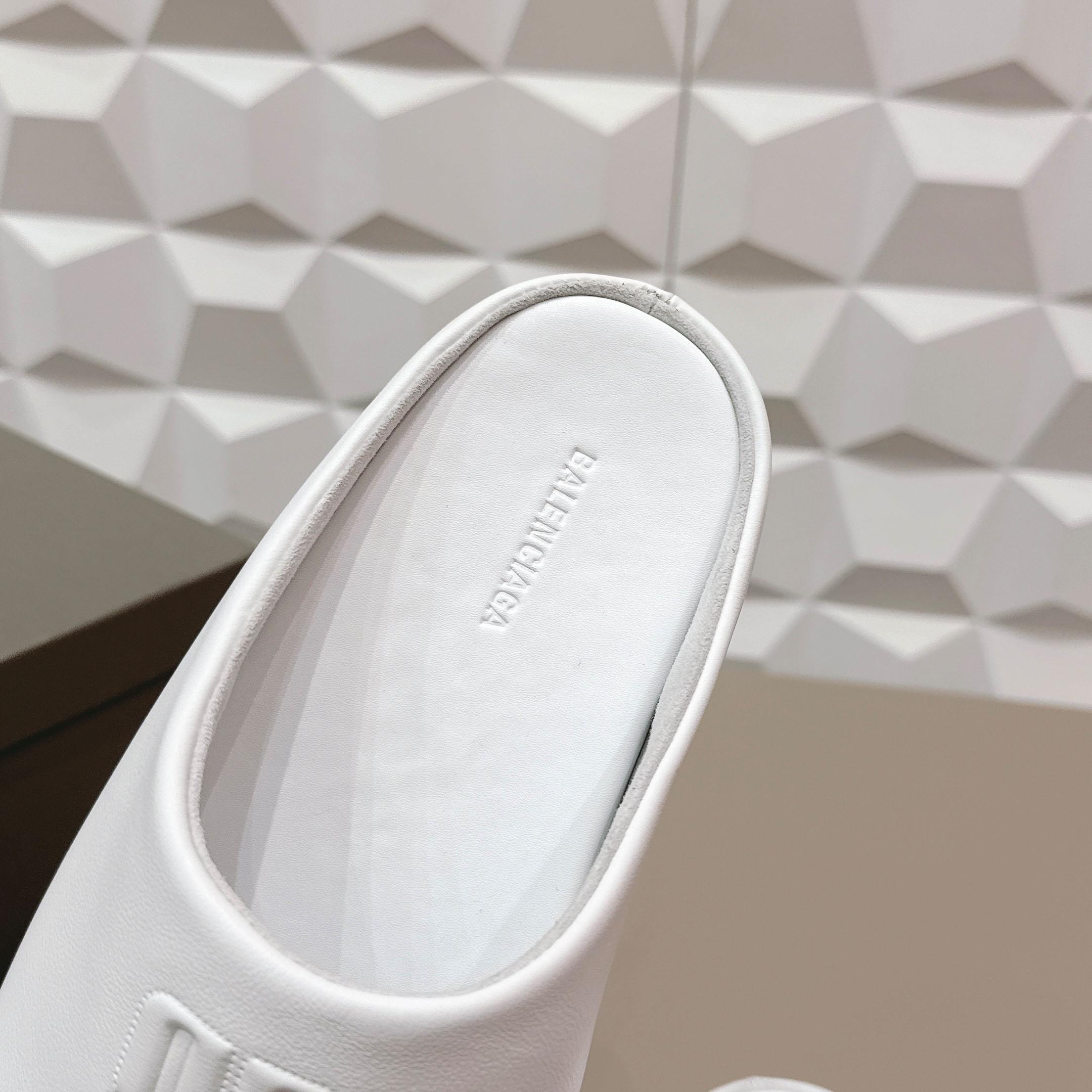 Balenciaga Château Flat Mules - FashionPlug