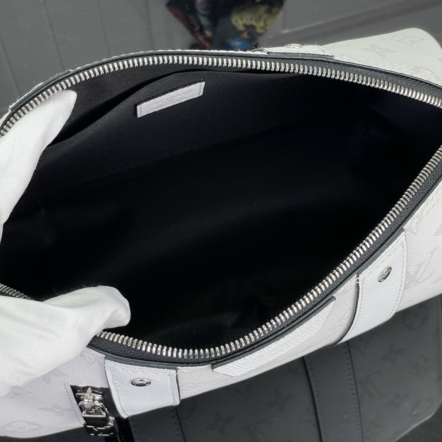 Louis Vuitton City Keepall M27644 - FashionPlug