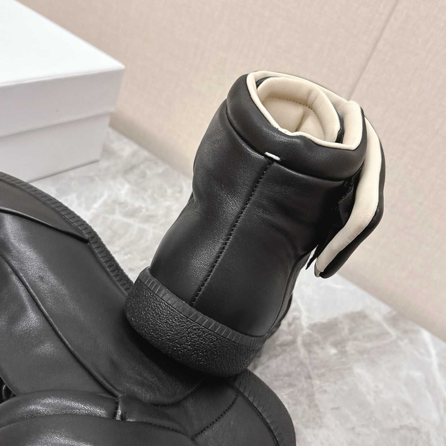 Maison Margiela Future Sneakers - FashionPlug