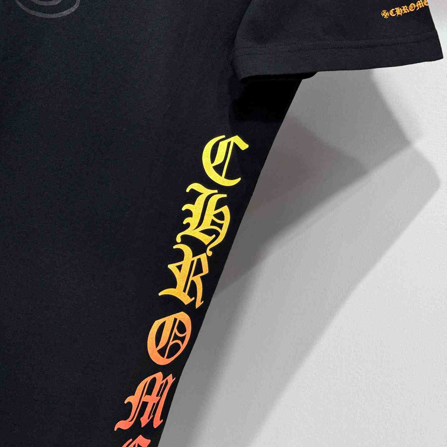 Chrome Hearts Neck Gradient T-Shirt - FashionPlug