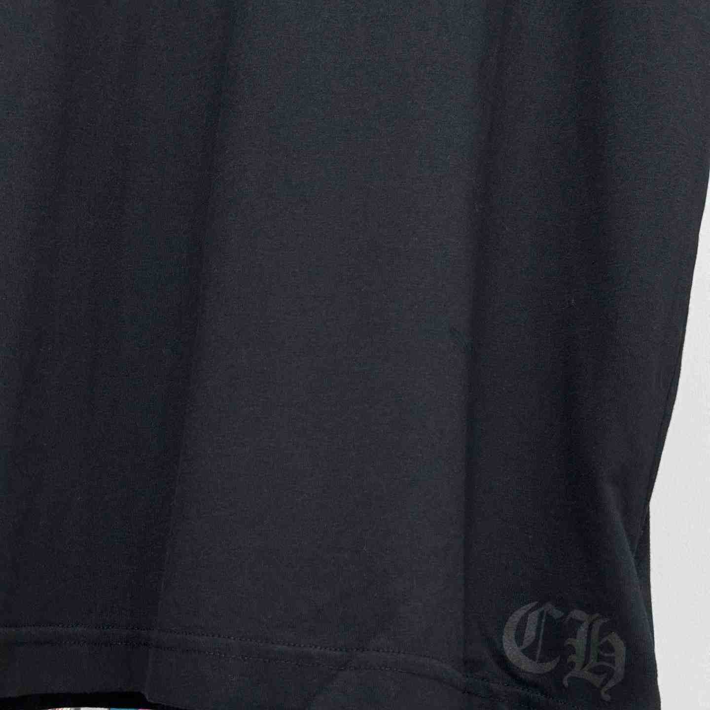 Chrome Hearts Neck Gradient T-Shirt - FashionPlug