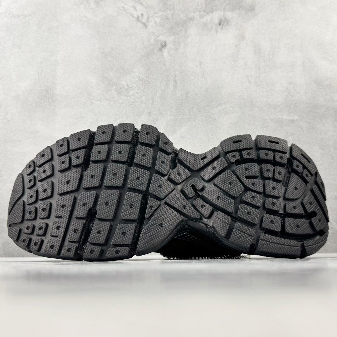 Balenciaga 3xl Sneaker With Charms In Black/Silver - FashionPlug