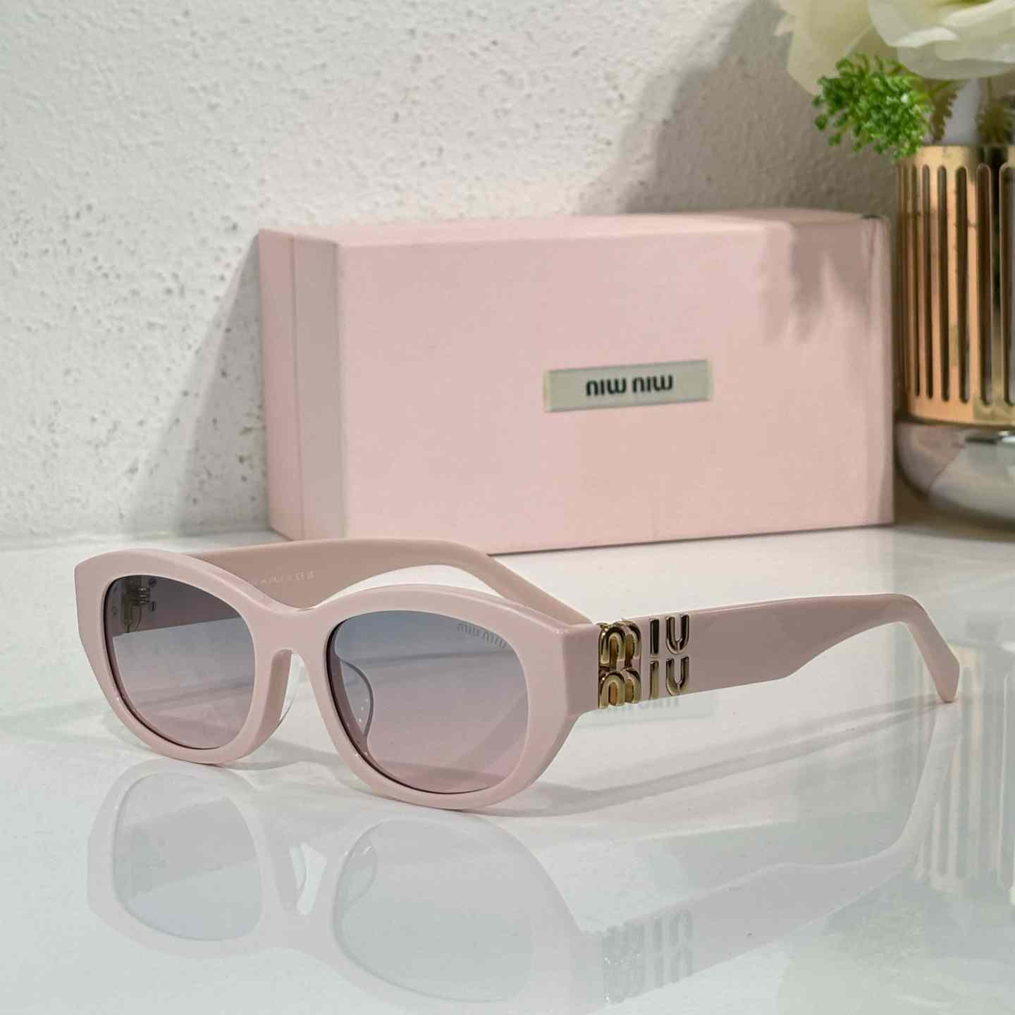 Miu Miu SUMA03 Sunglasses  - FashionPlug