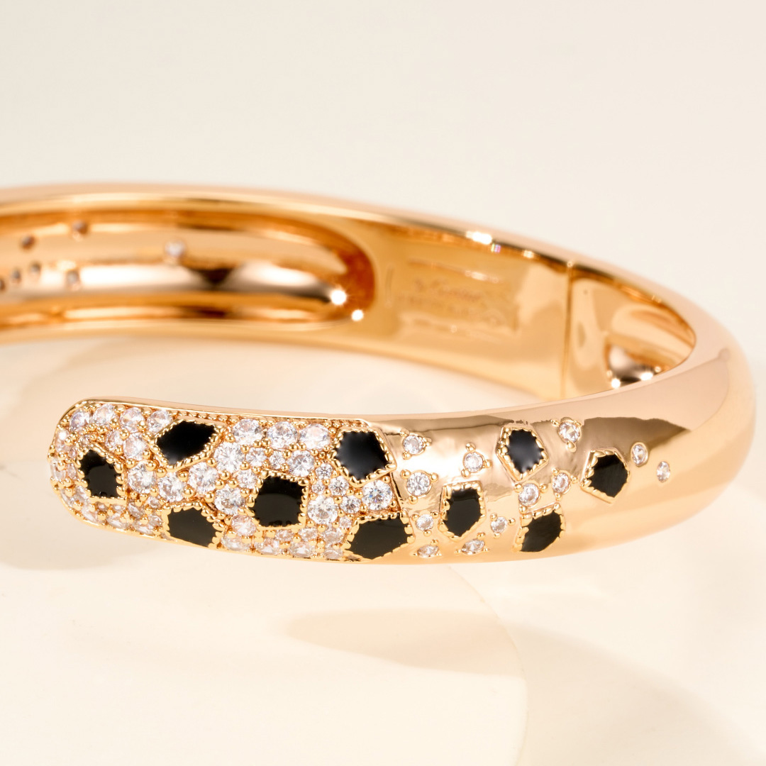 Cartier Panthère De Cartier Bracelet - FashionPlug