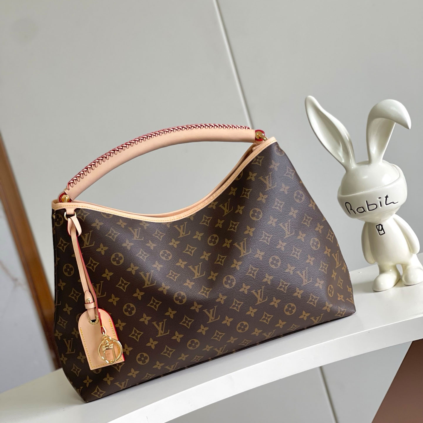 Louis Vuitton Again M25877 - FashionPlug