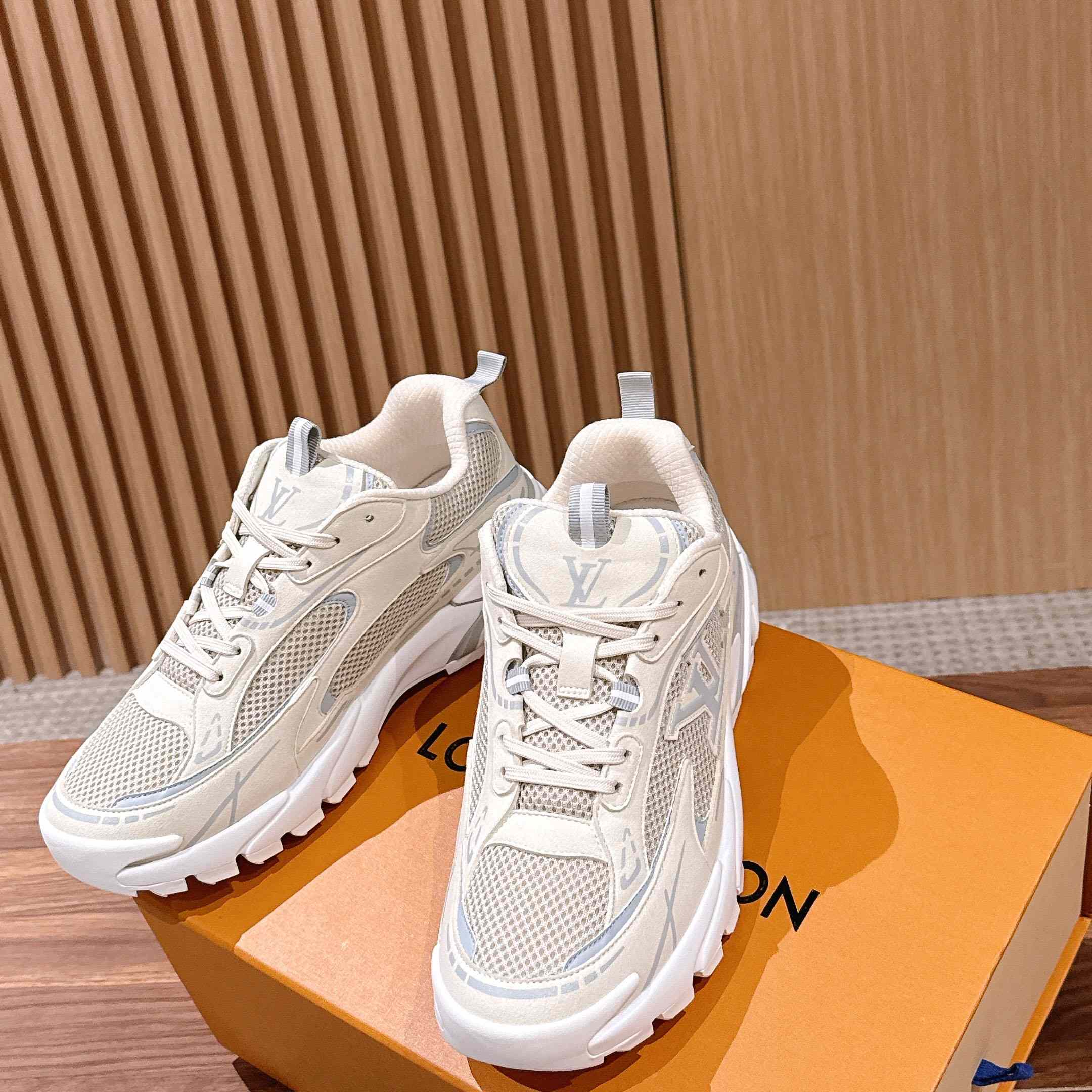 Louis Vuitton LV Tatic Runner Sneaker 1AKC33 - FashionPlug