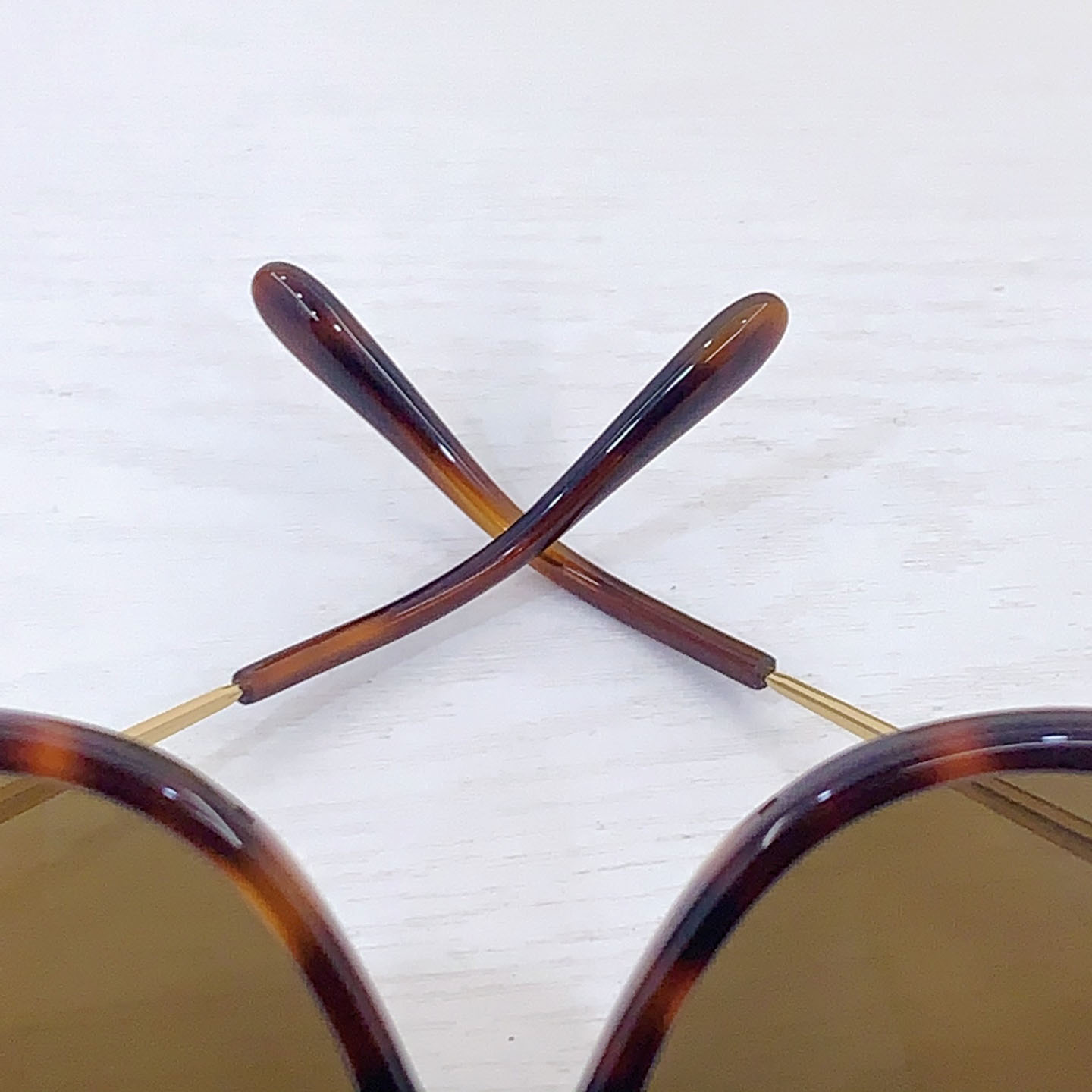 Loewe LW40186I Sunglasses  - FashionPlug