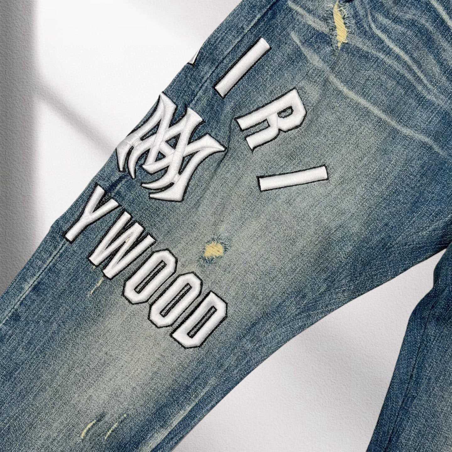 Amiri Jeans 20350 - FashionPlug