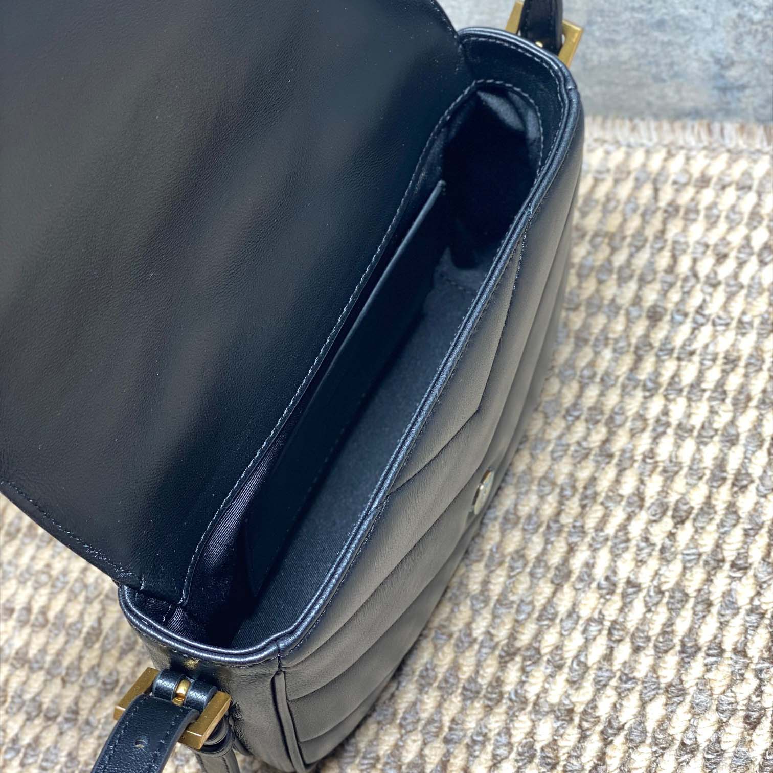 Saint Laurent LOULOU Toy Crossbody In MATELASSÉ Lambskin - FashionPlug