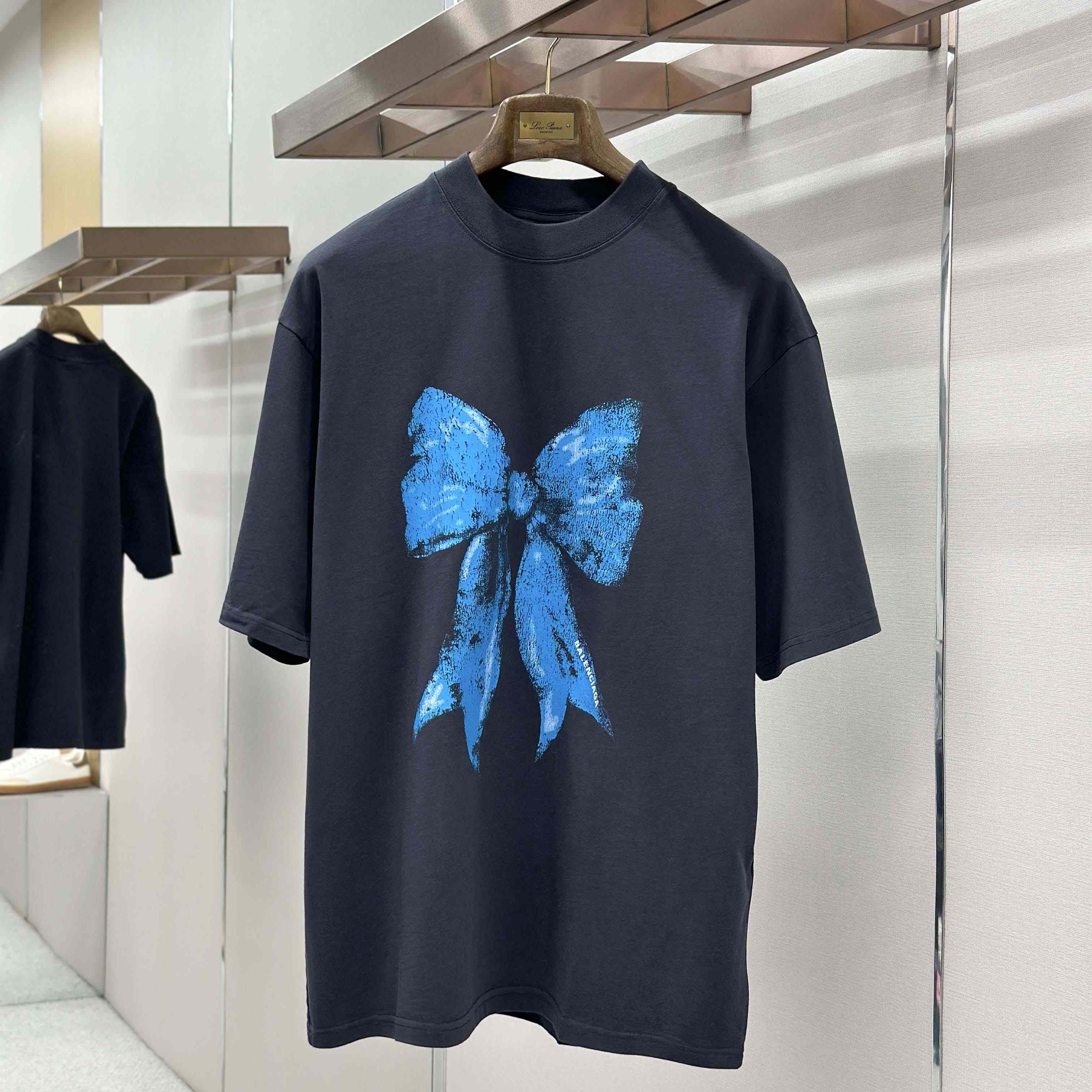 Balenciaga Bow Oversized t-shirt - FashionPlug