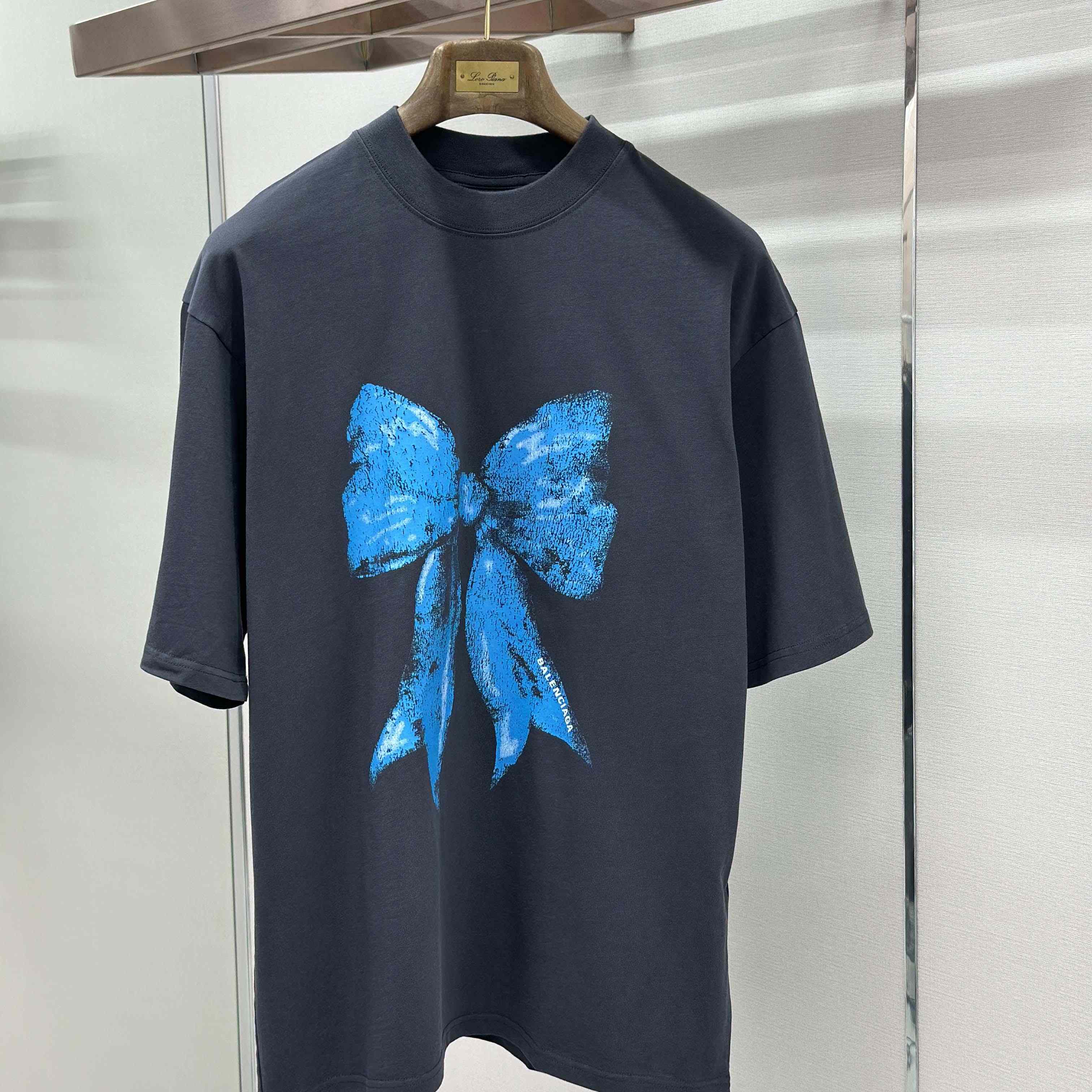 Balenciaga Bow Oversized t-shirt - FashionPlug