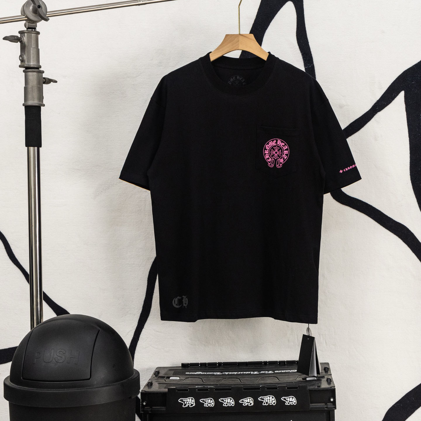 Chrome Hearts Horseshoe Print T-Shirt 'Black/Pink' - FashionPlug