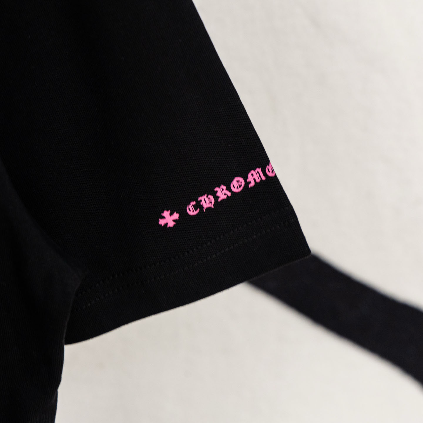 Chrome Hearts Horseshoe Print T-Shirt 'Black/Pink' - FashionPlug