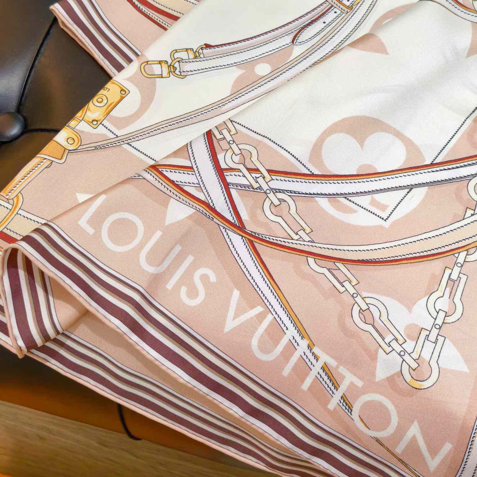 Louis Vuitton Ultimate Monogram Square 90 - FashionPlug