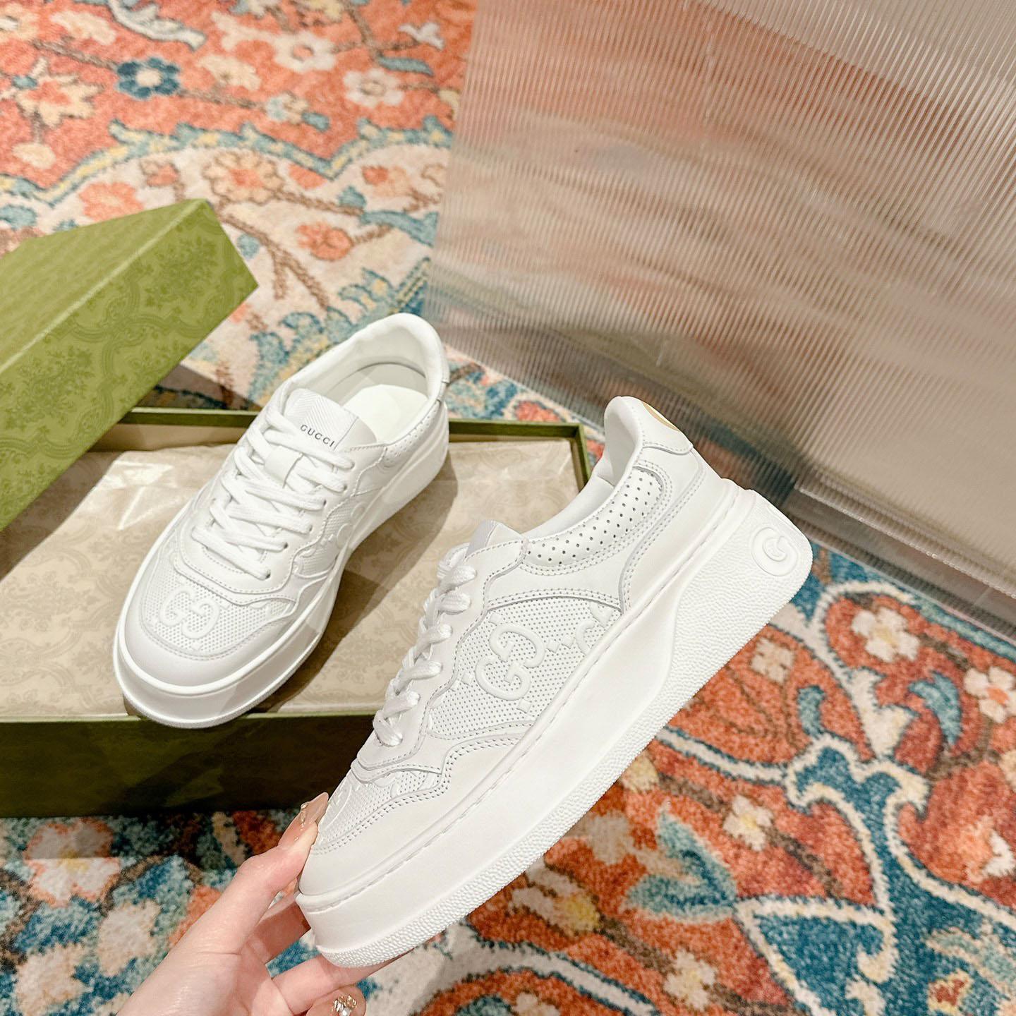 Gucci Wmns GG Embossed Sneaker 'White' - FashionPlug