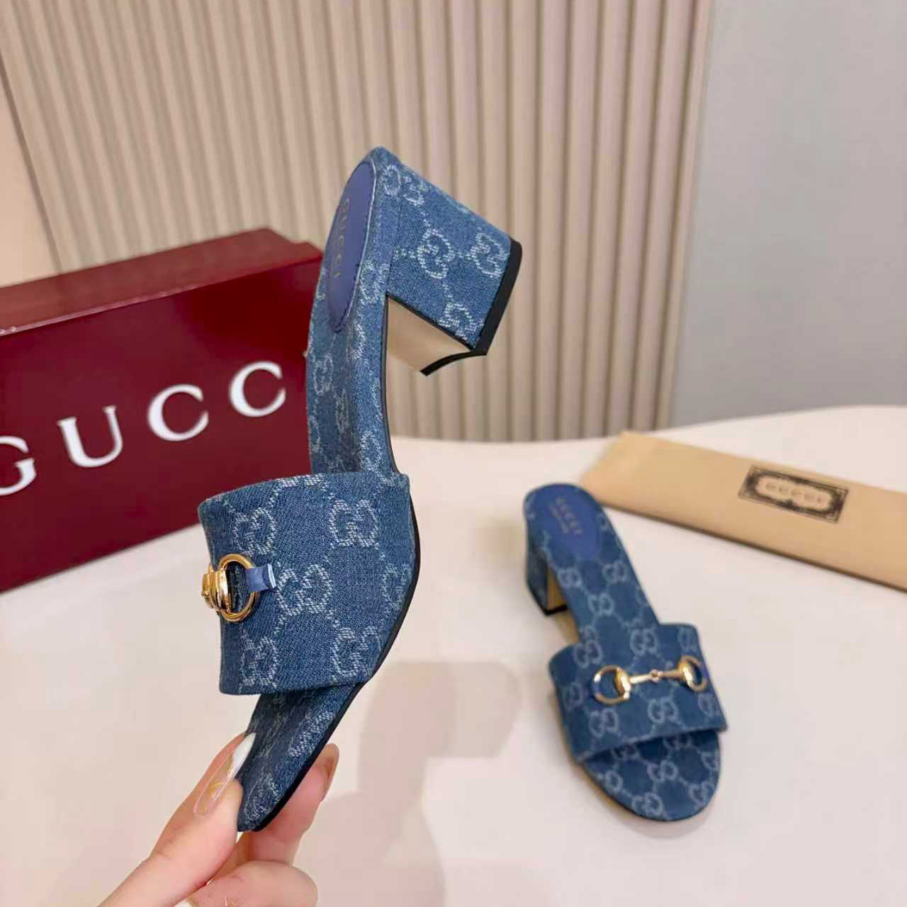 Gucci Slide Sandal With Horsebit - FashionPlug
