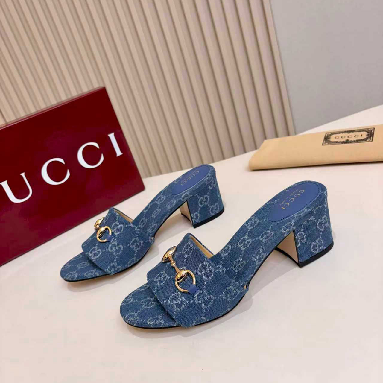 Gucci Slide Sandal With Horsebit - FashionPlug