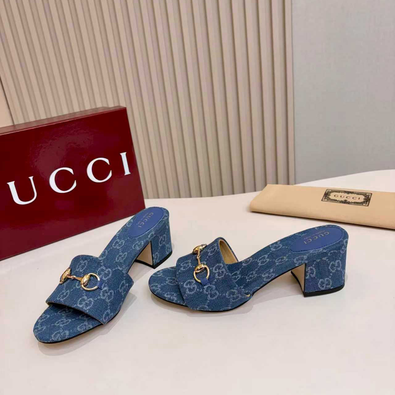 Gucci Slide Sandal With Horsebit - FashionPlug
